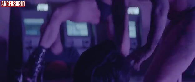 aaliyah hadid – verotika