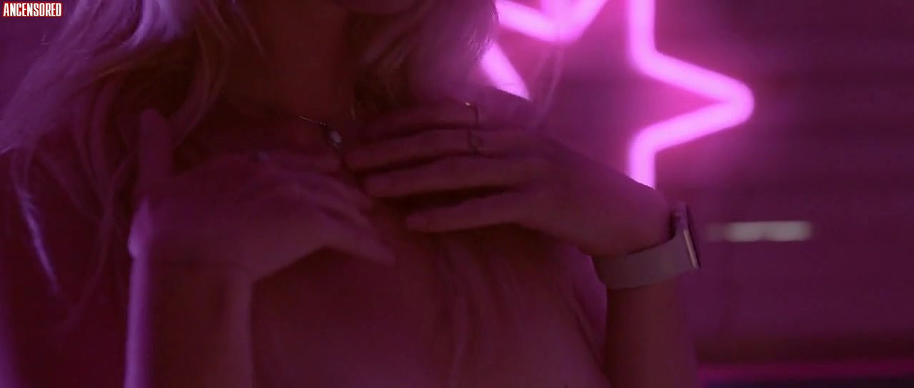 abi casson thompson – cam girls