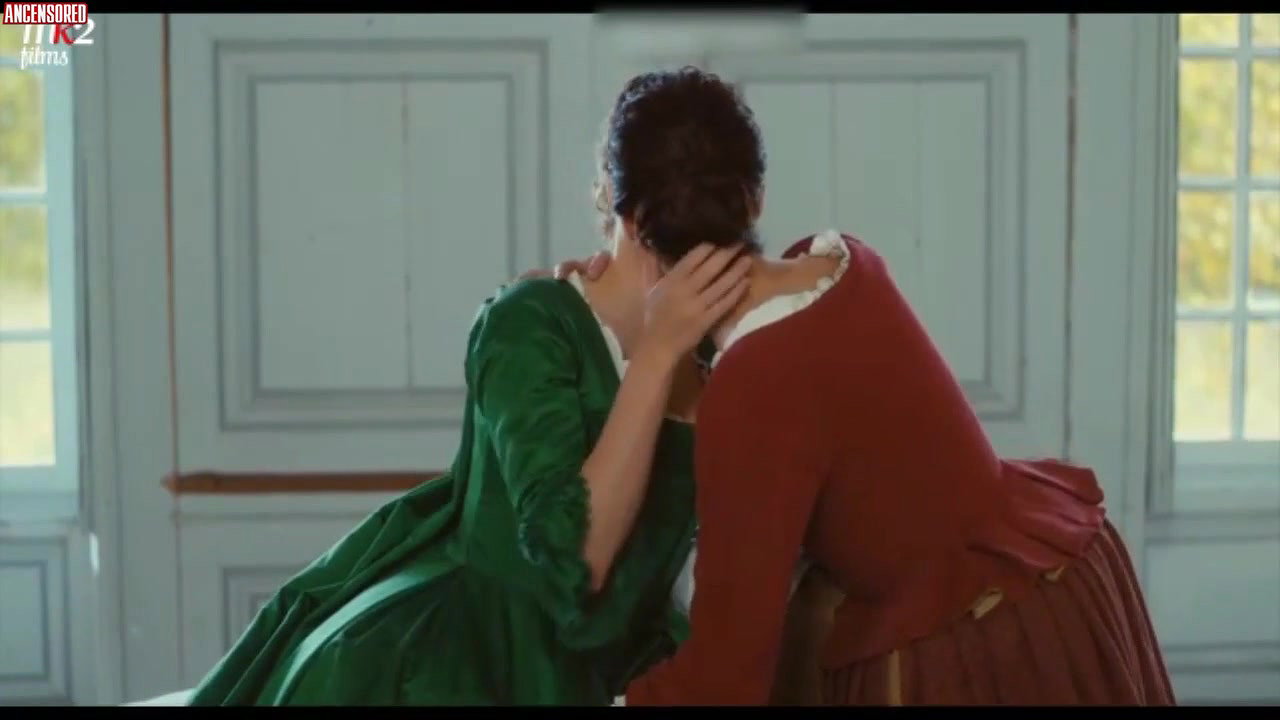 Adele Haenel – portrait of a lady on fire