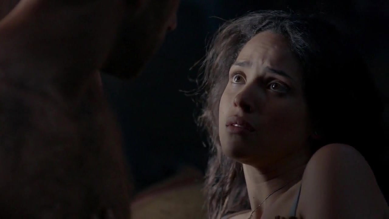 Adria Arjona – emerald city