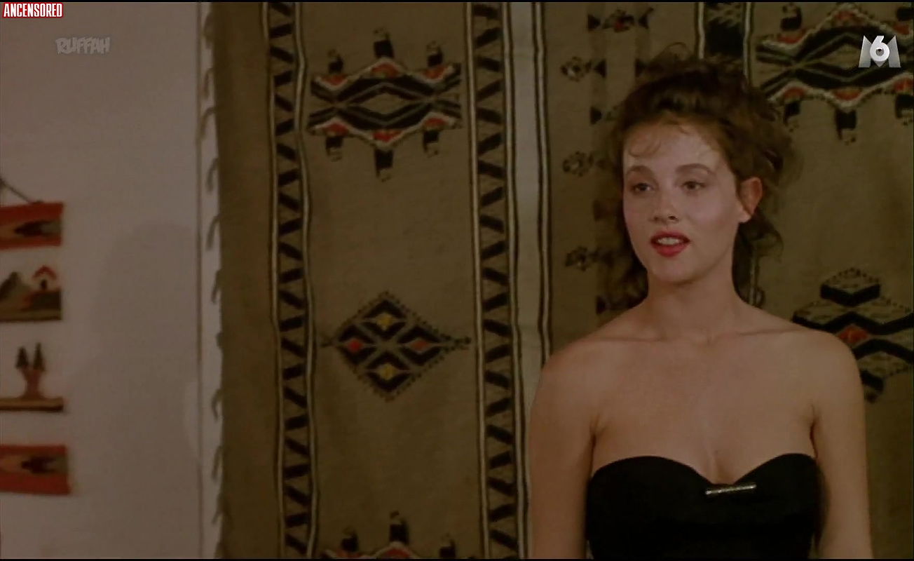 Agn bl – La Petite amie