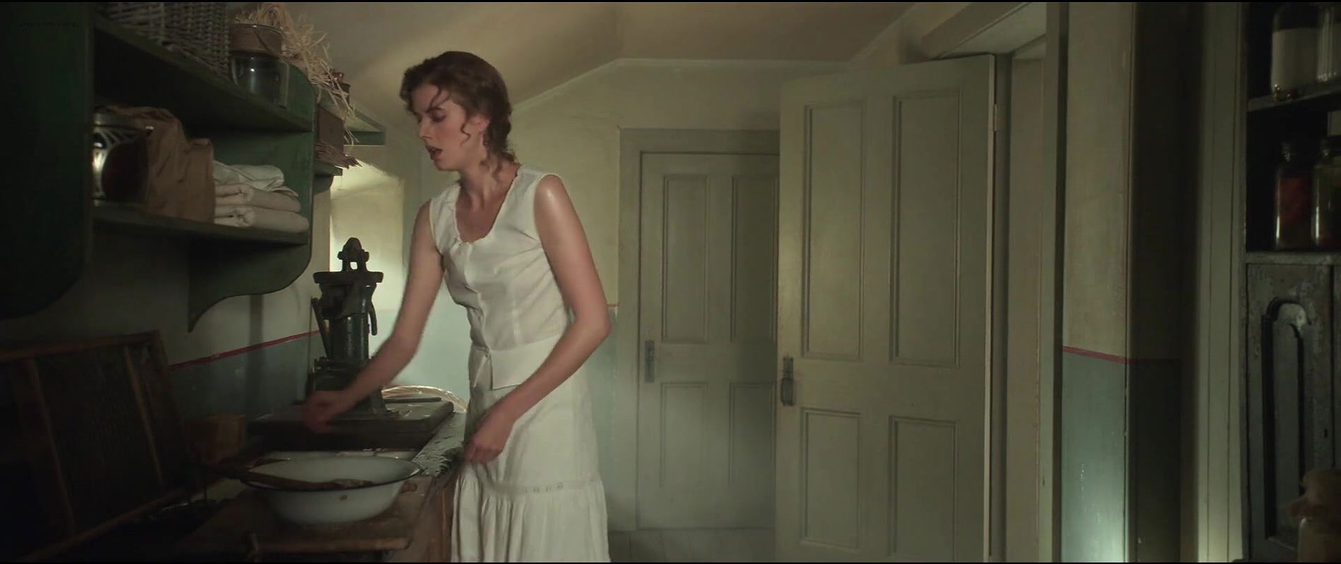 Agyness Deyn – Sunset Song 2015