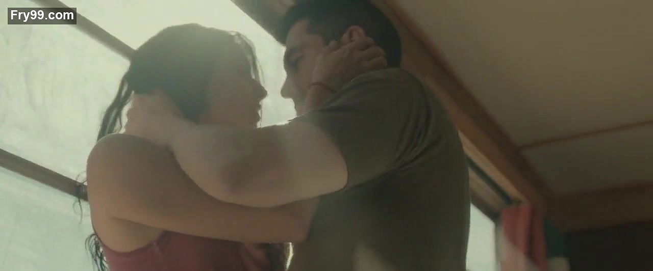 Aislinn Derbez – compadres