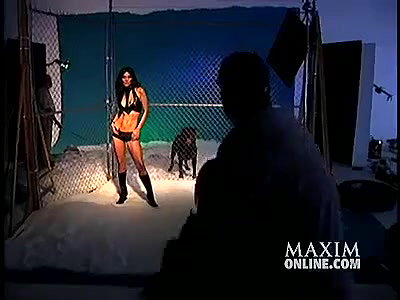 Alana De La Garza – Maxim Photoshot