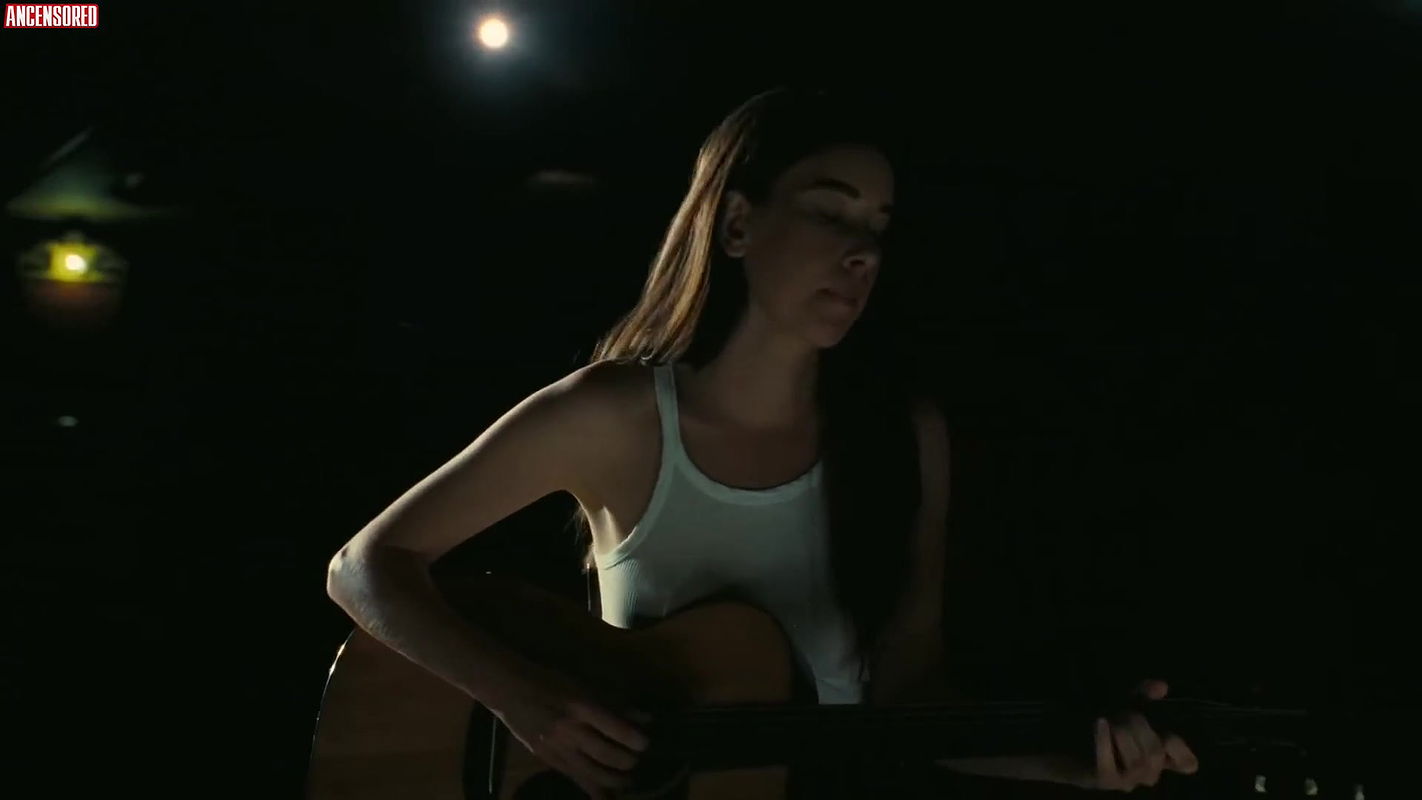 alana haim – haim hallelujah