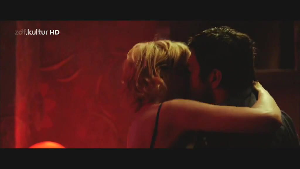 Alba Rohrwacher – Come Undone