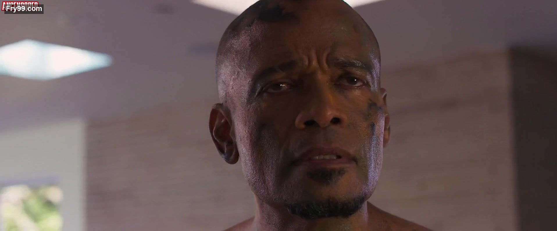 Alena Savostikova – armed