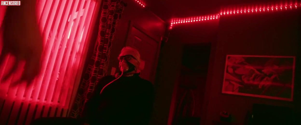 Alexandra Daddario – songbird