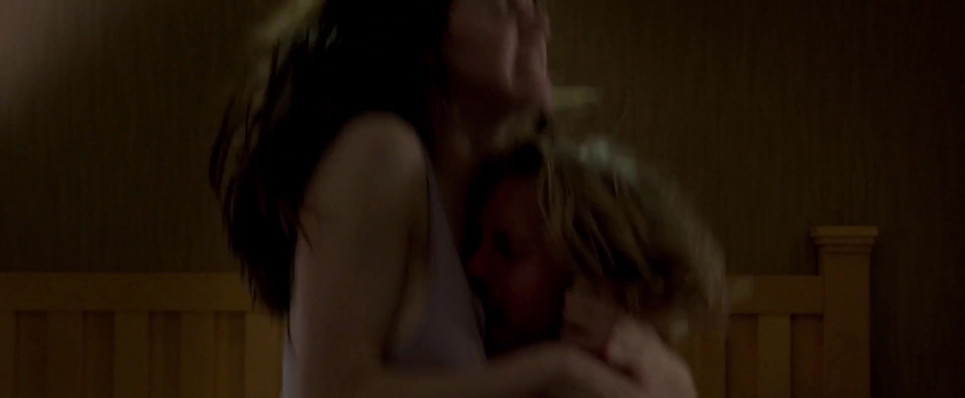 Alexandra Daddario – the layover