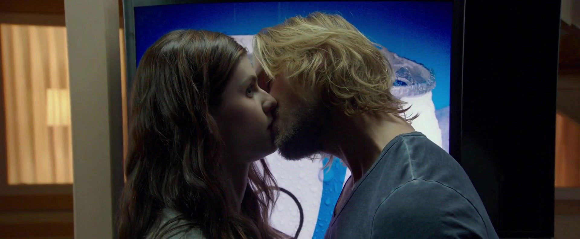 Alexandra Daddario – the layover