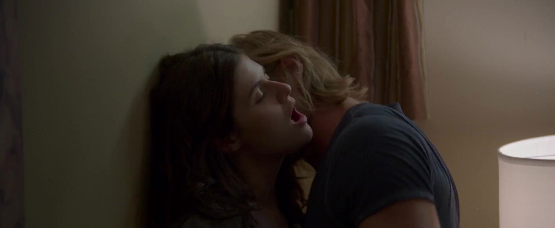 Alexandra Daddario – the layover