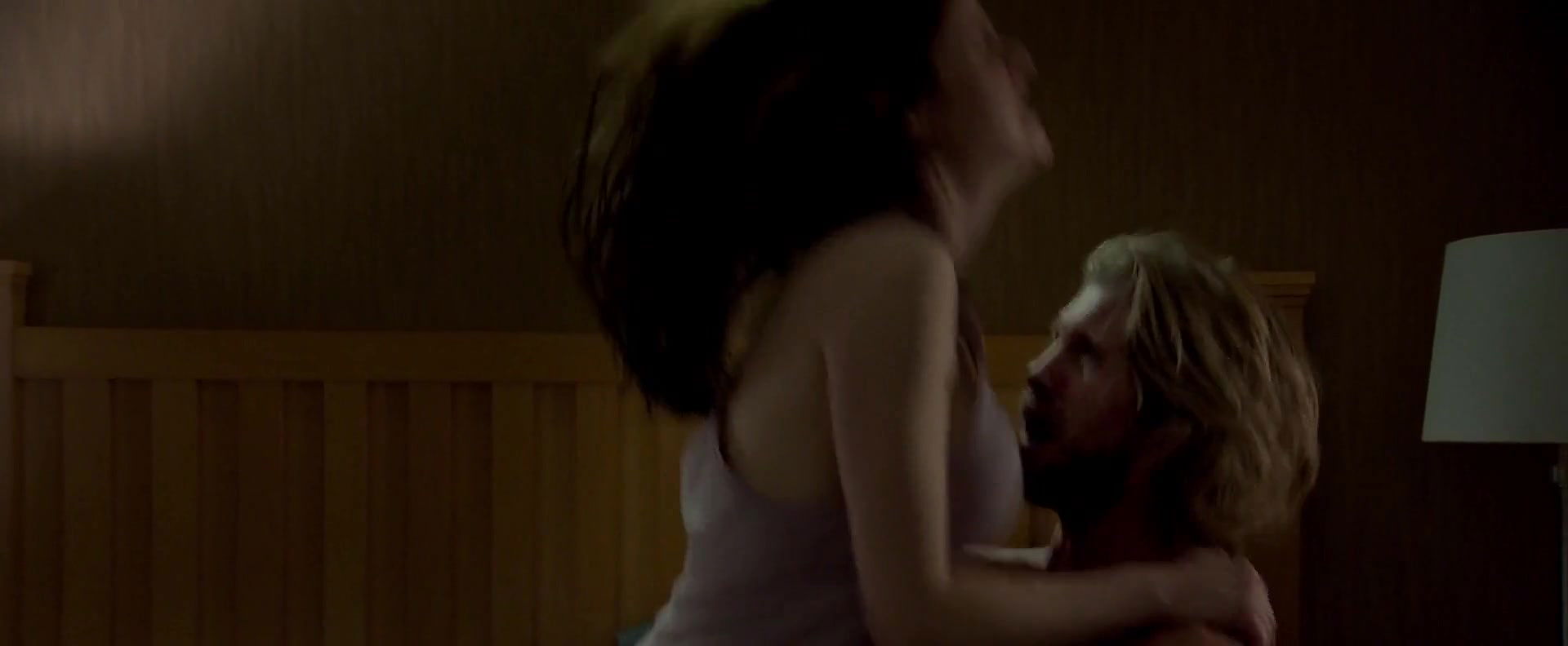 Alexandra Daddario – the layover