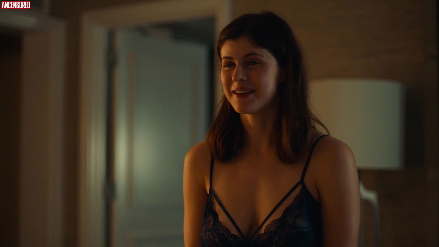 Alexandra Daddario – the white lotus