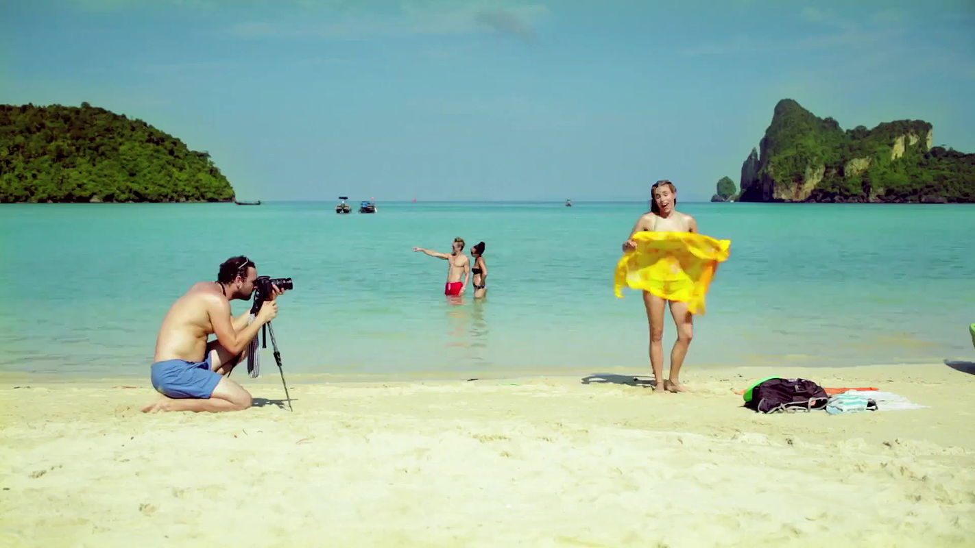 Alexandra Turshen – land of smiles