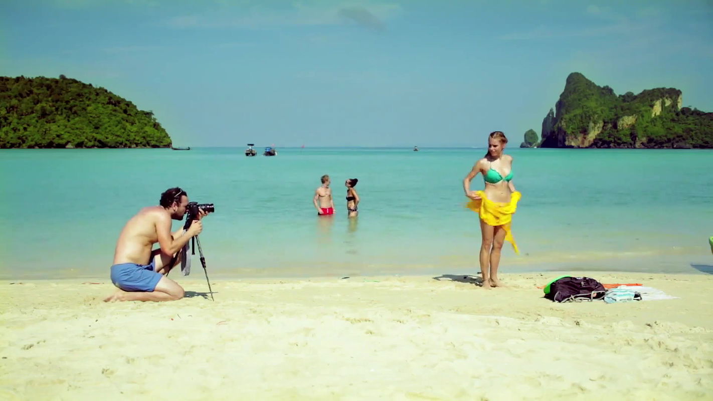 Alexandra Turshen – land of smiles