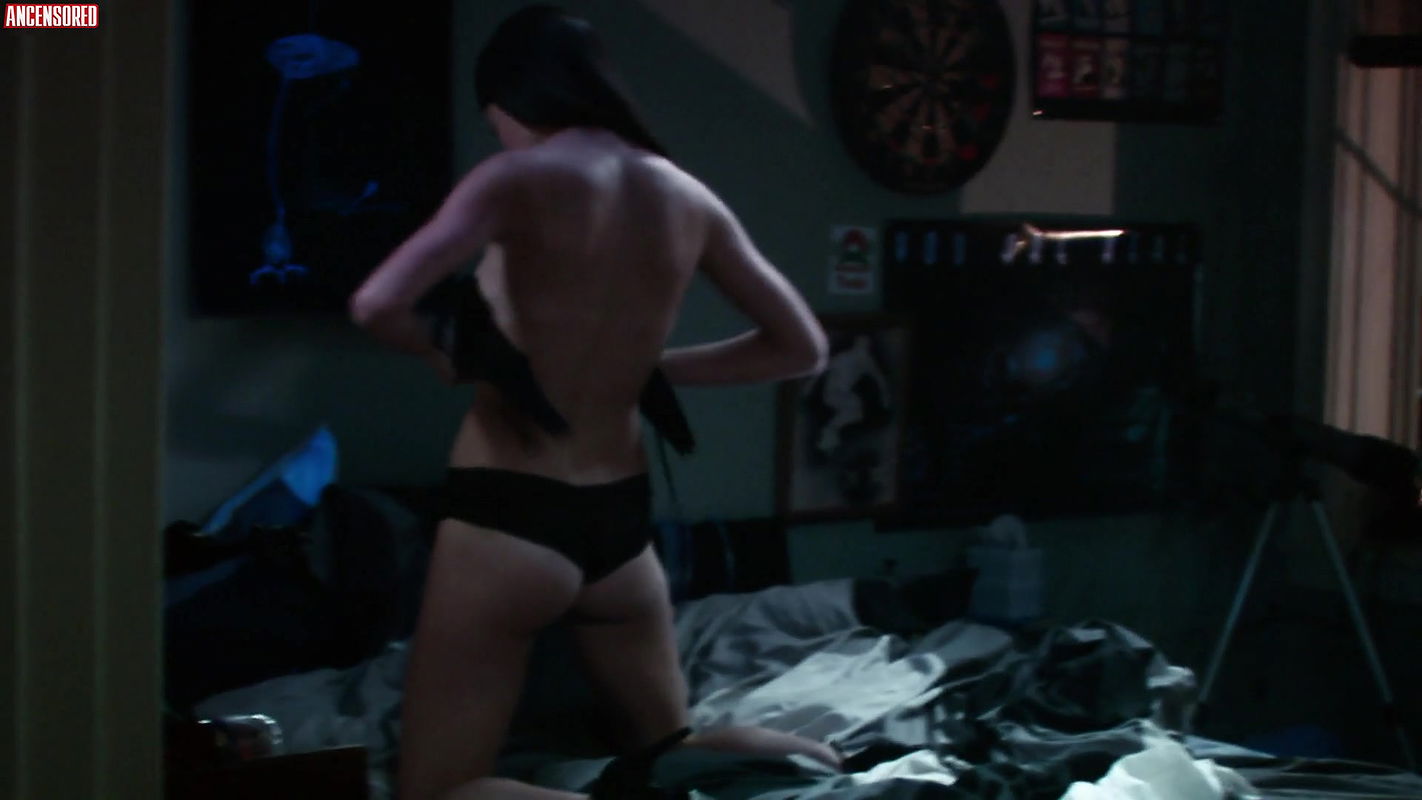 Alexis Knapp – Project X