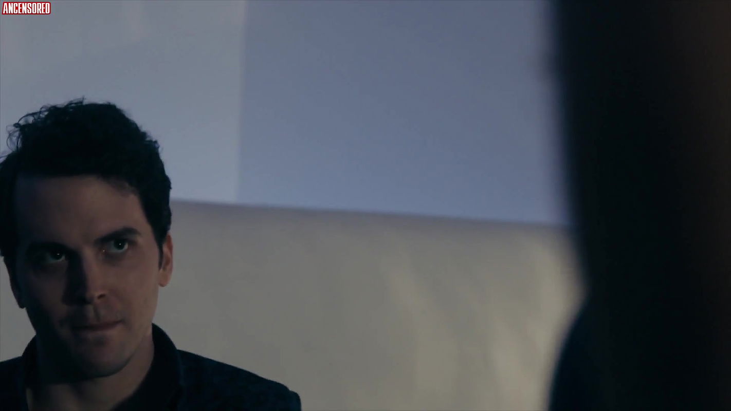 Alexis Ren – deputy