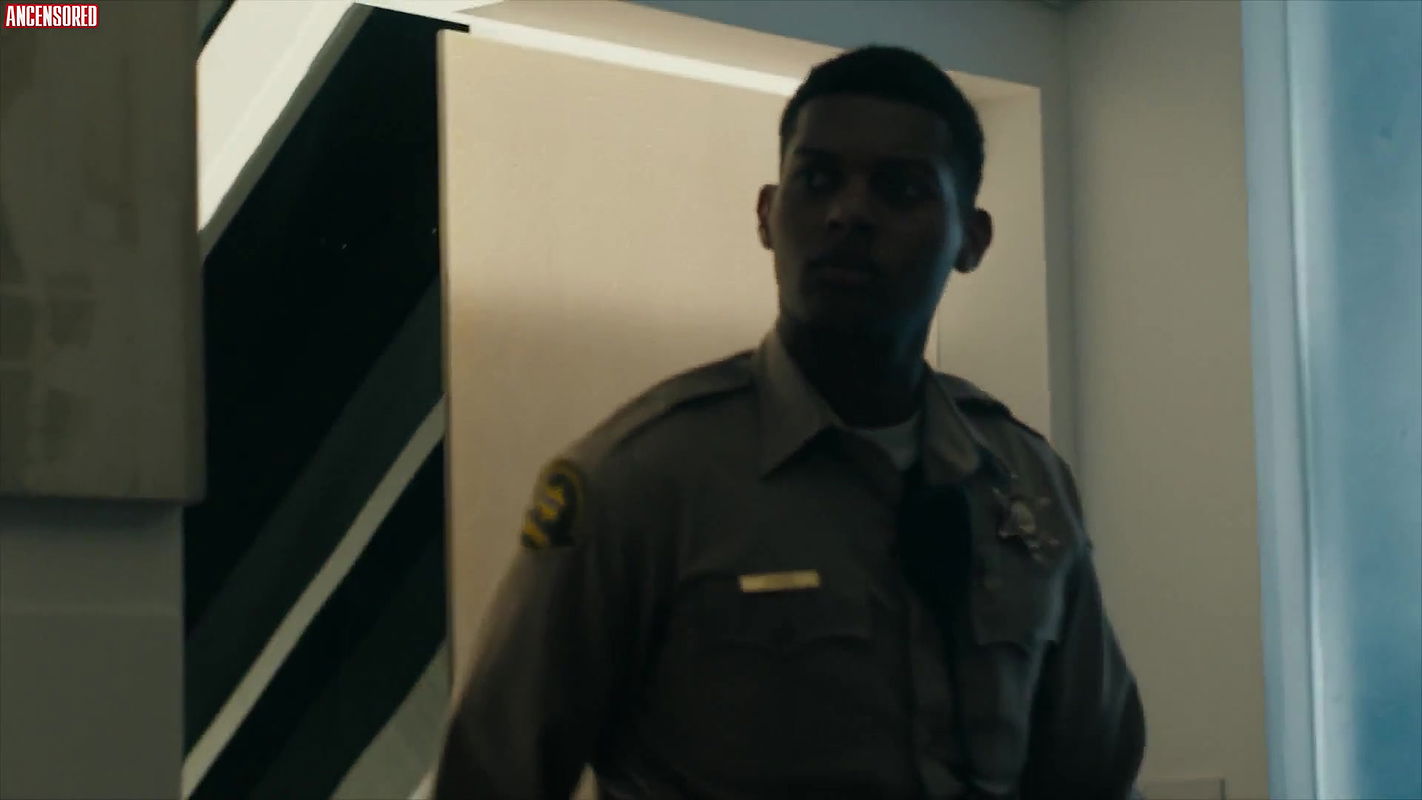 Alexis Ren – deputy