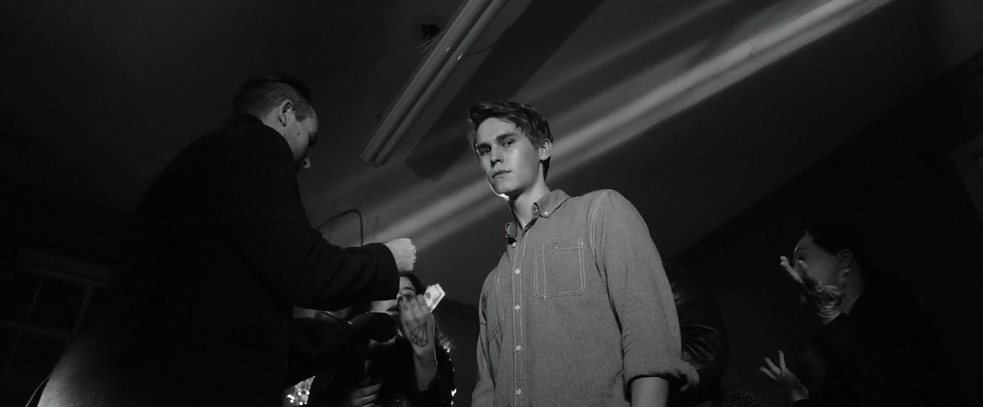 Alia Shawkat – paint it black