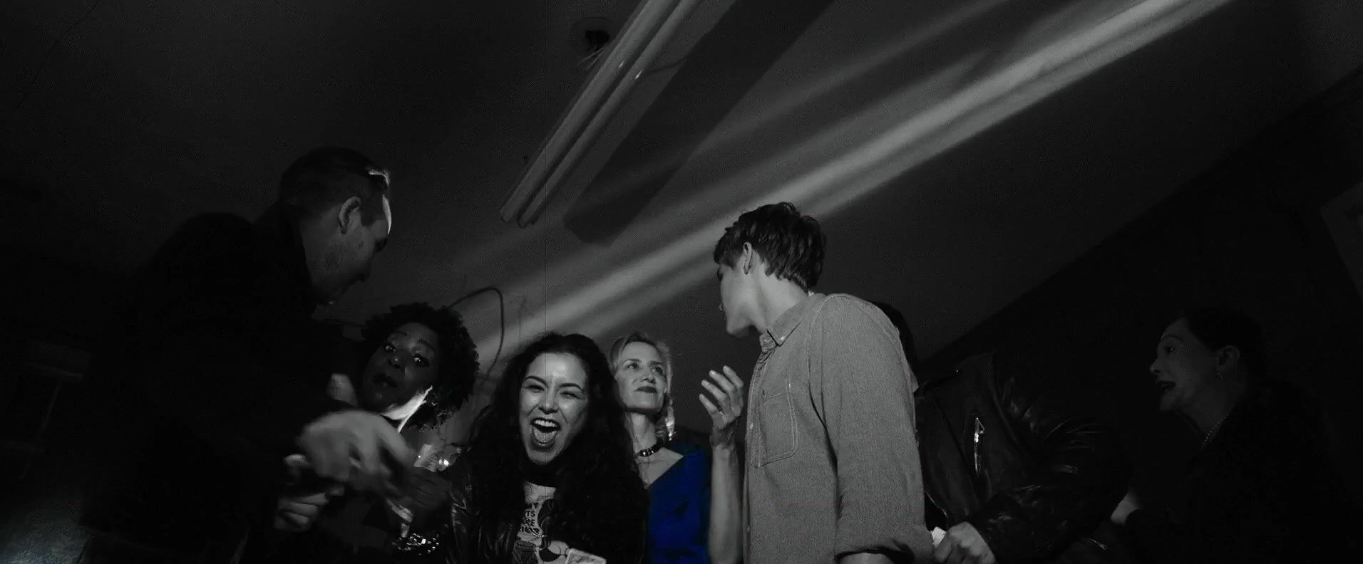 Alia Shawkat – paint it black