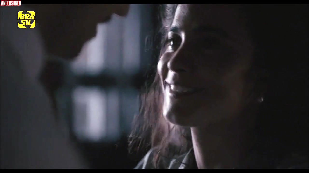 Alice Braga – Muitos Homens Num So