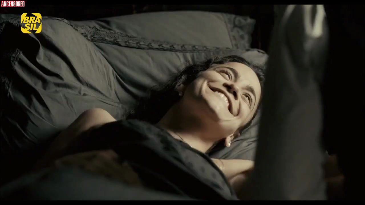 Alice Braga – Muitos Homens Num So