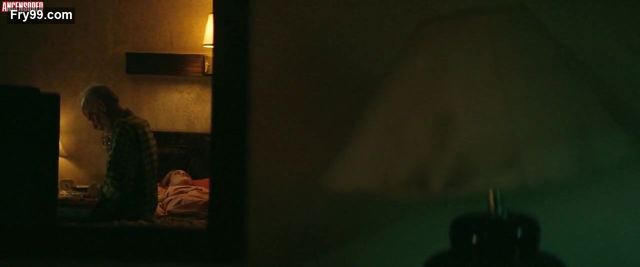 alice englert – body brokers