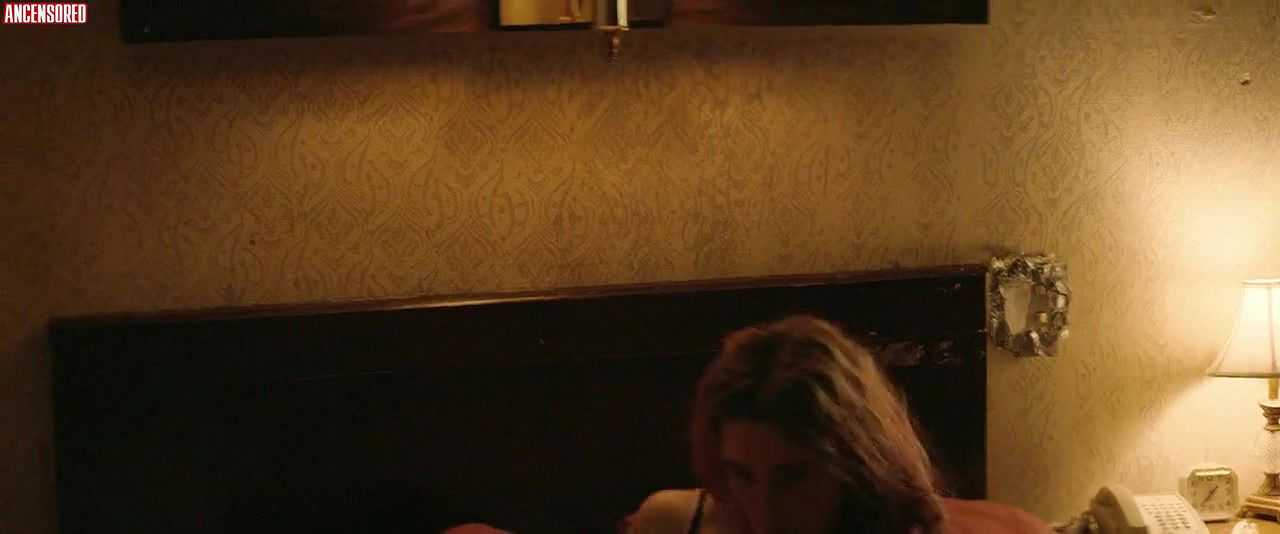 alice englert – body brokers