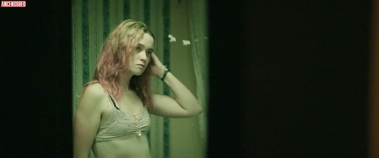 alice englert – body brokers