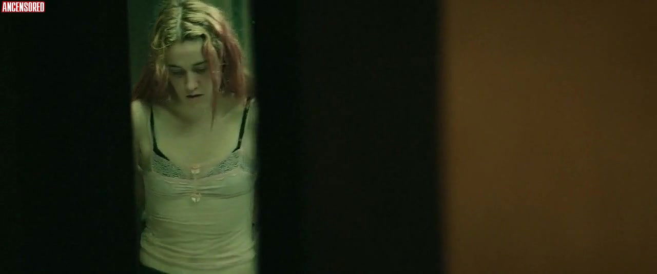 alice englert – body brokers