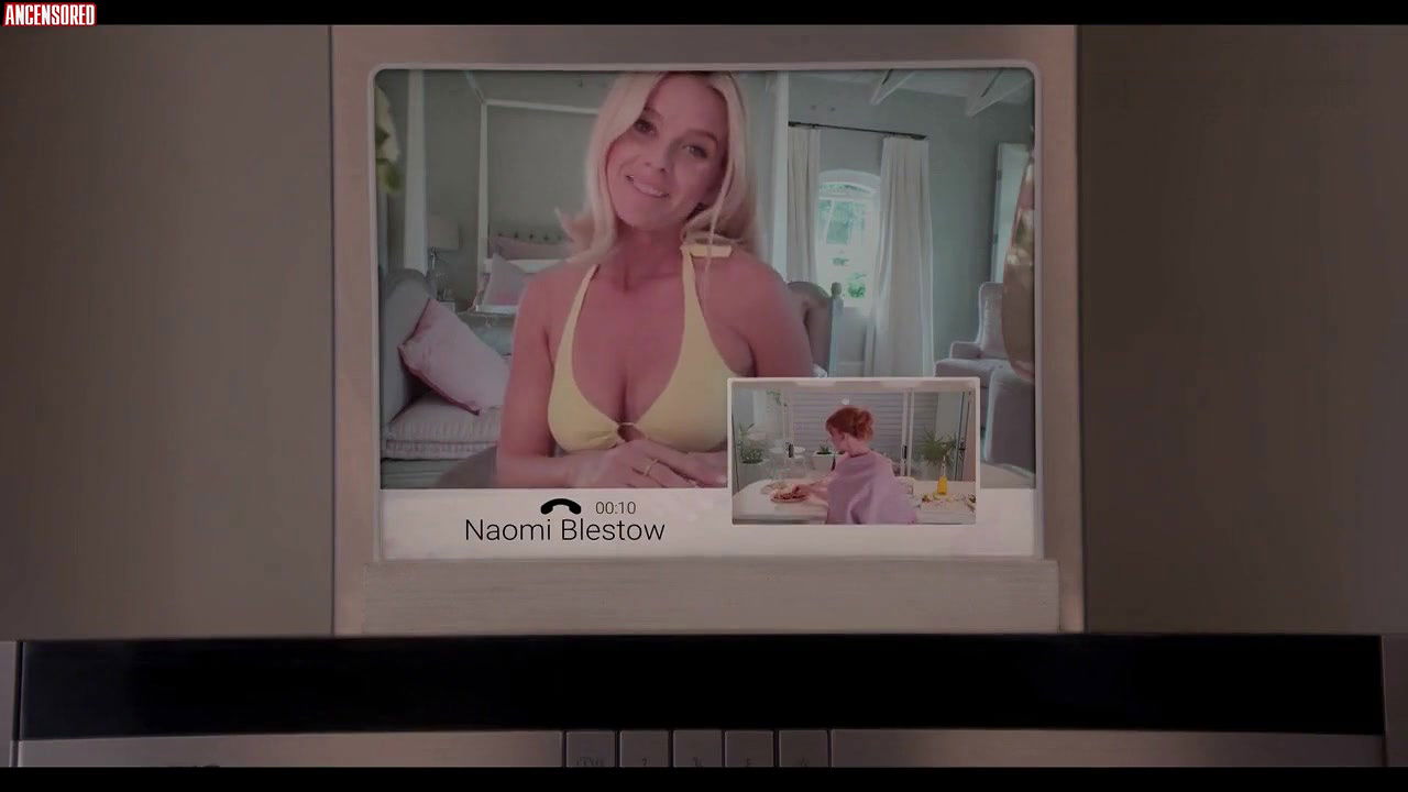 Alice Eve – Black Mirror