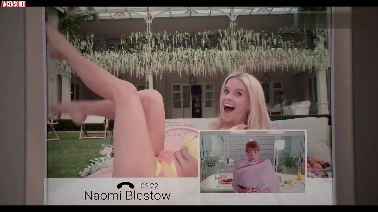 Alice Eve – Black Mirror