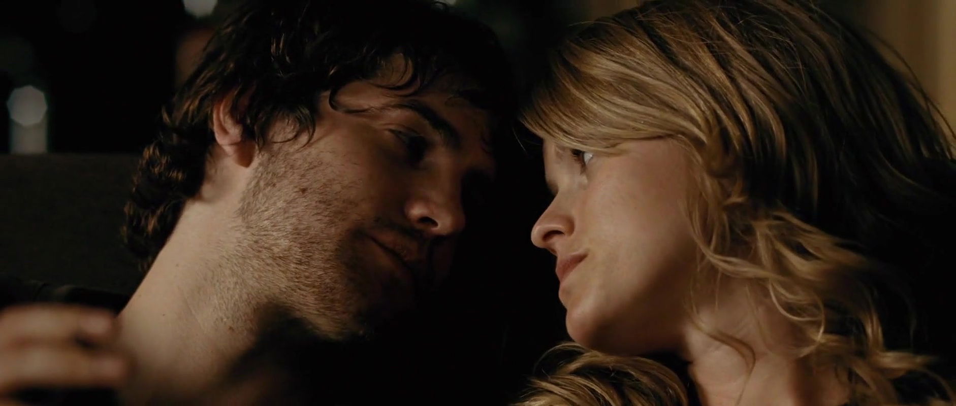 Alice Eve – Crossing Over