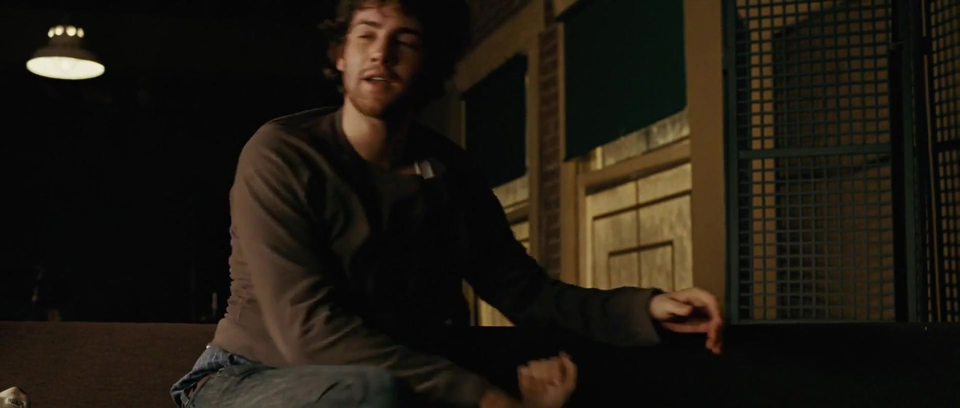 Alice Eve – Crossing Over