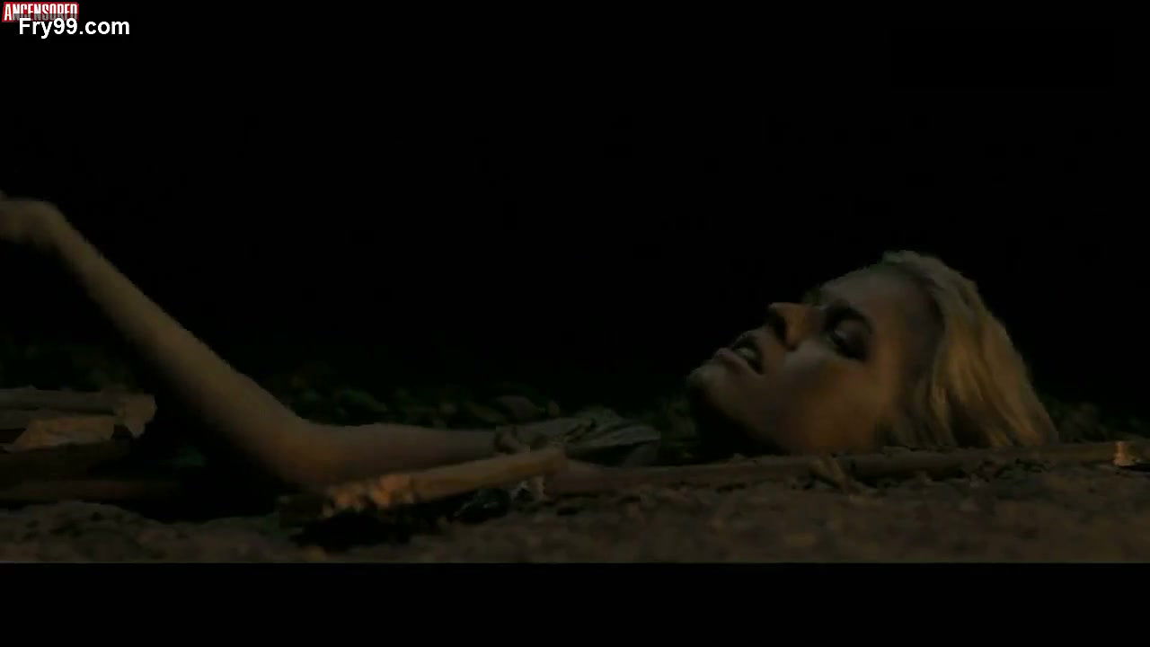 Alice Eve – The Raven