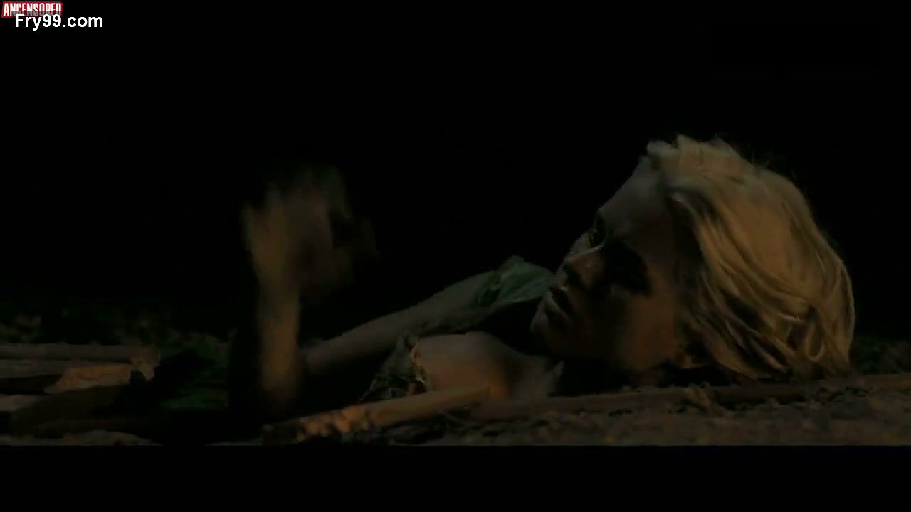 Alice Eve – The Raven