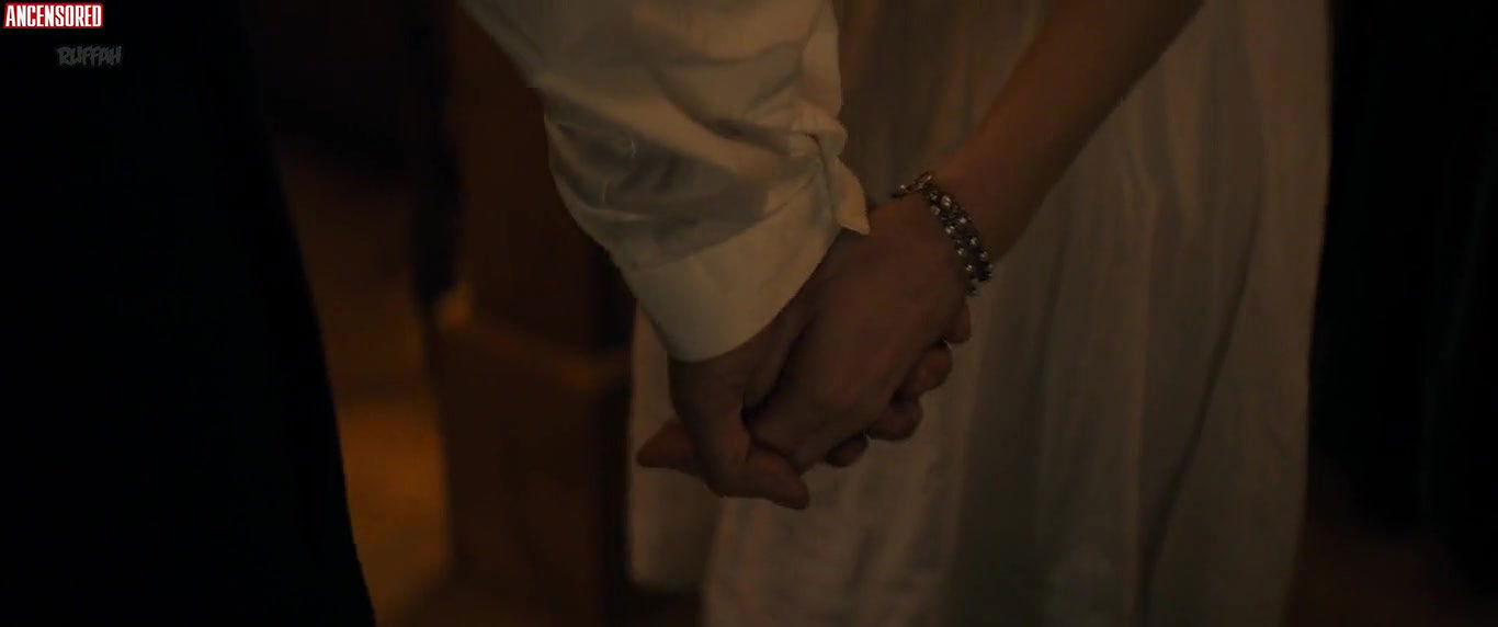 Alice Eve – the stole