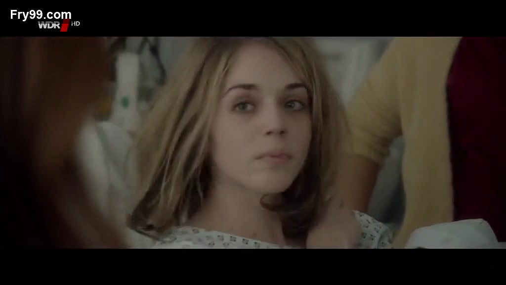 Alice Isaaz – elle