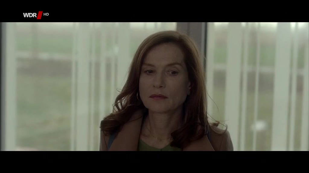 Alice Isaaz – elle