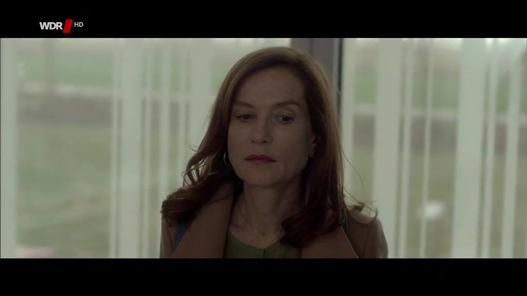 Alice Isaaz – elle