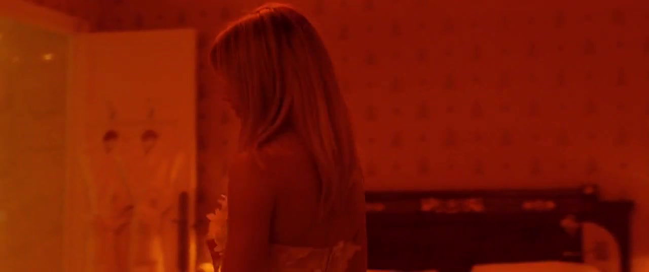 Alice Isaaz – endangered species