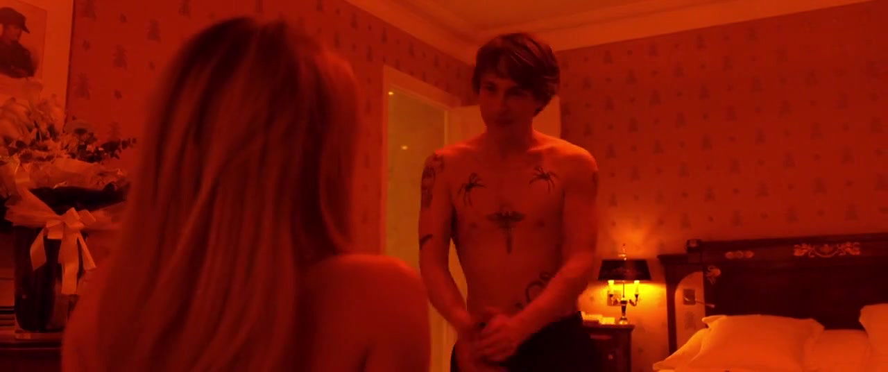 Alice Isaaz – endangered species