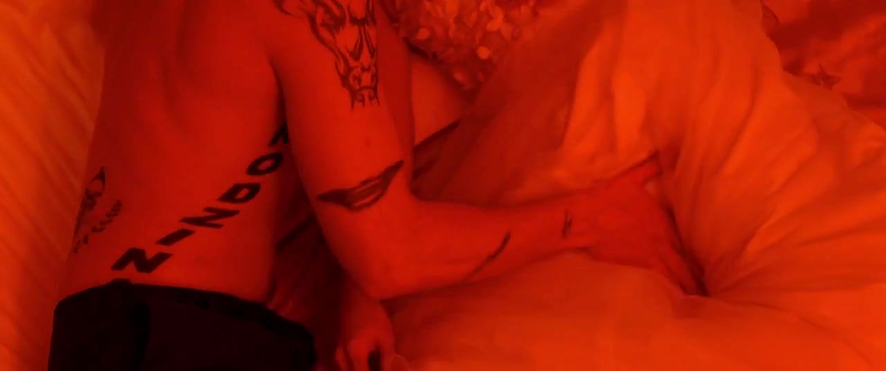 Alice Isaaz – endangered species