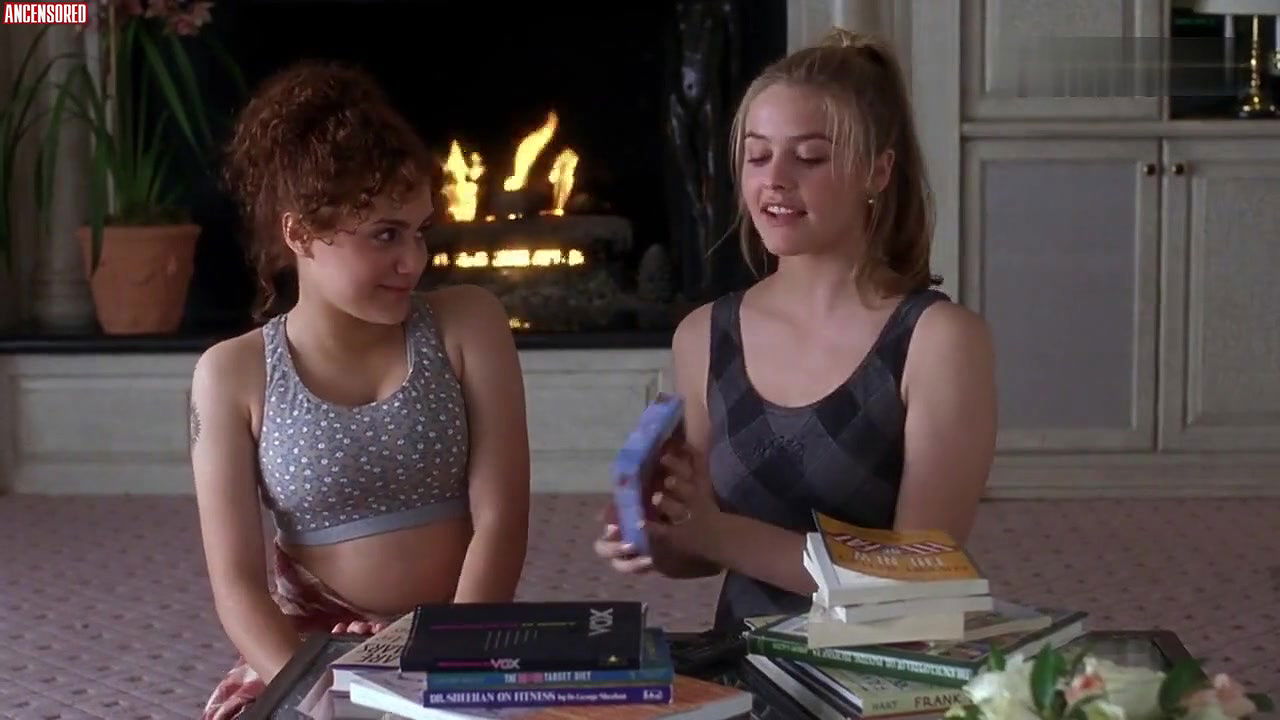 Alicia Silverstone – Clueless