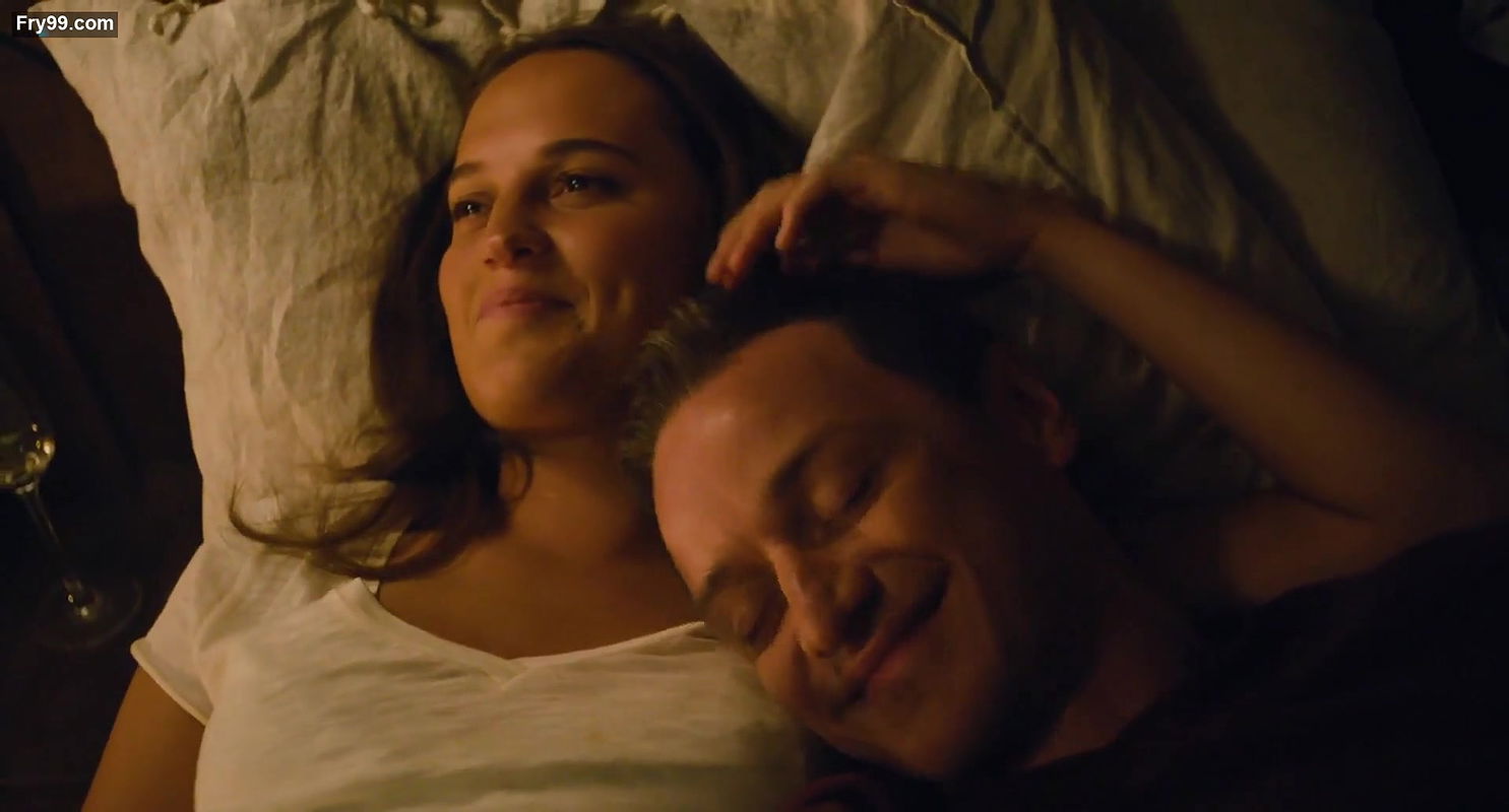 Alicia Vikander – submergence