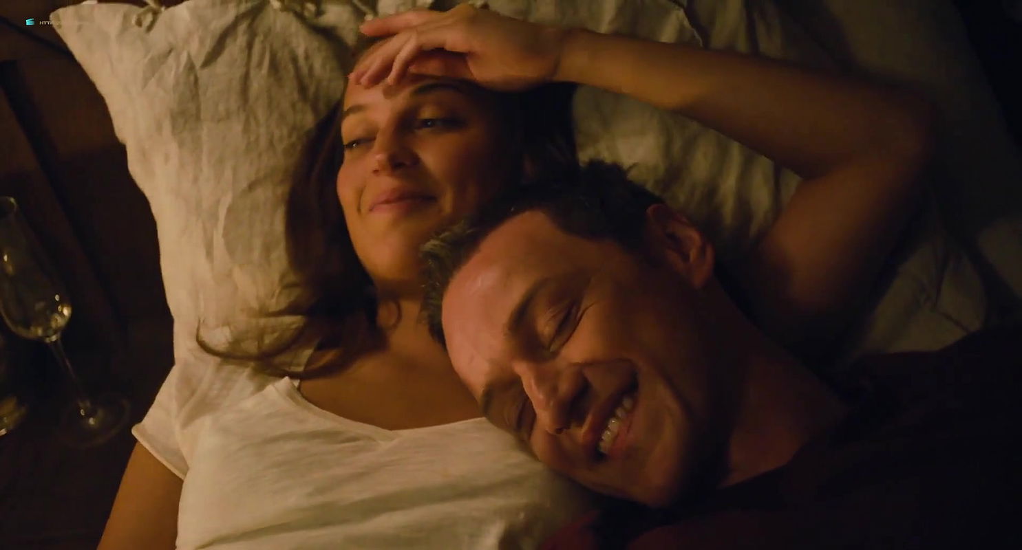 Alicia Vikander – submergence