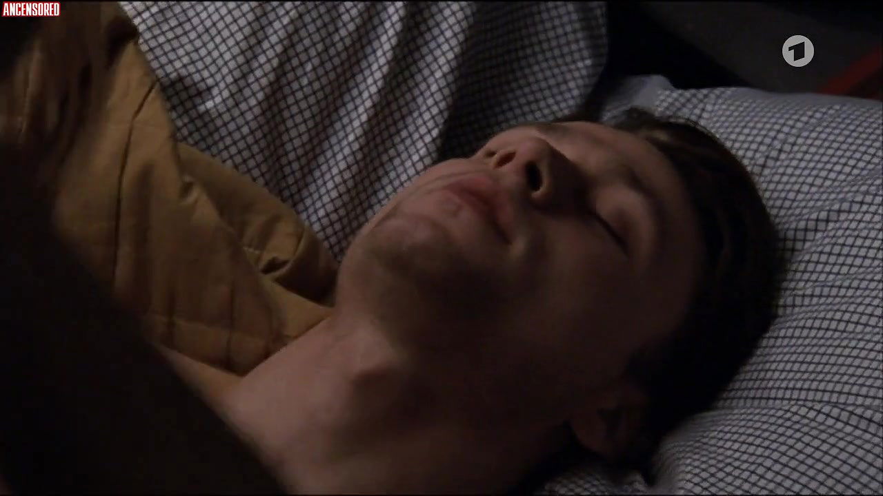 Alina Levshin – In the Face of Crime