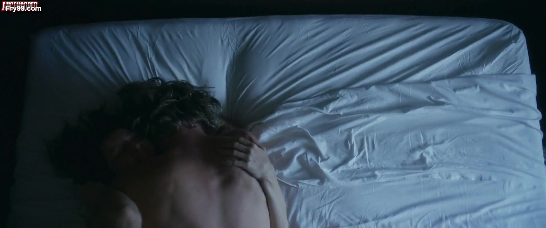 Alisa Khazanova – middleground