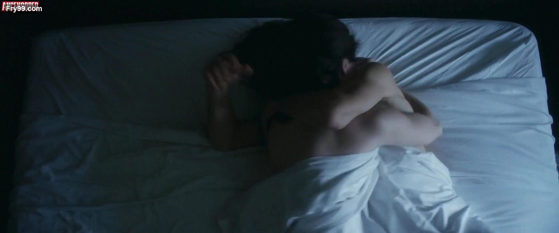 Alisa Khazanova – middleground