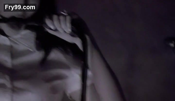 Alisha Klass – The Center of the World